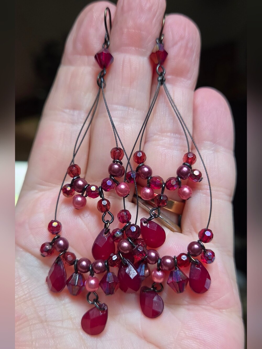 Chandelier Deep Garnet & Pearl Costume Artisan Earrings - Picture 7 of 9